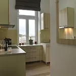 Triangle Apartment