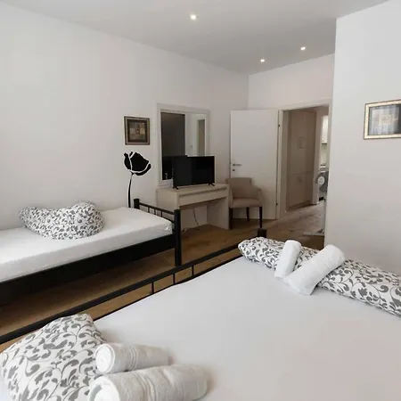 Triangle アパート