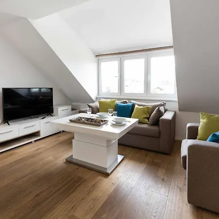 Triangle アパート