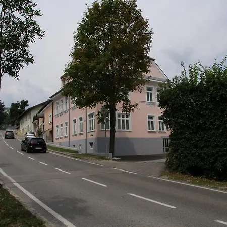 Triangle * Gießhübl